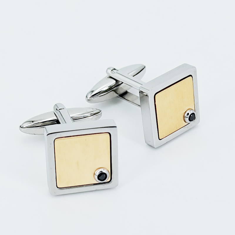 Cufflinks Cruach Dhosmálta Plátáilte Óir Dhá Ton na bhFear Cloch CZ Dubh