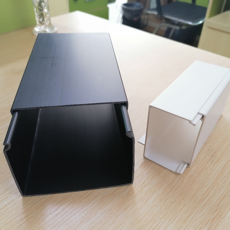 eagraí sreinge trunking Cábla Cábla PVC saincheaptha gairmiúil eagraí sreinge um Chábla Cábla PVC chun praiseach sreinge a bhainistiú