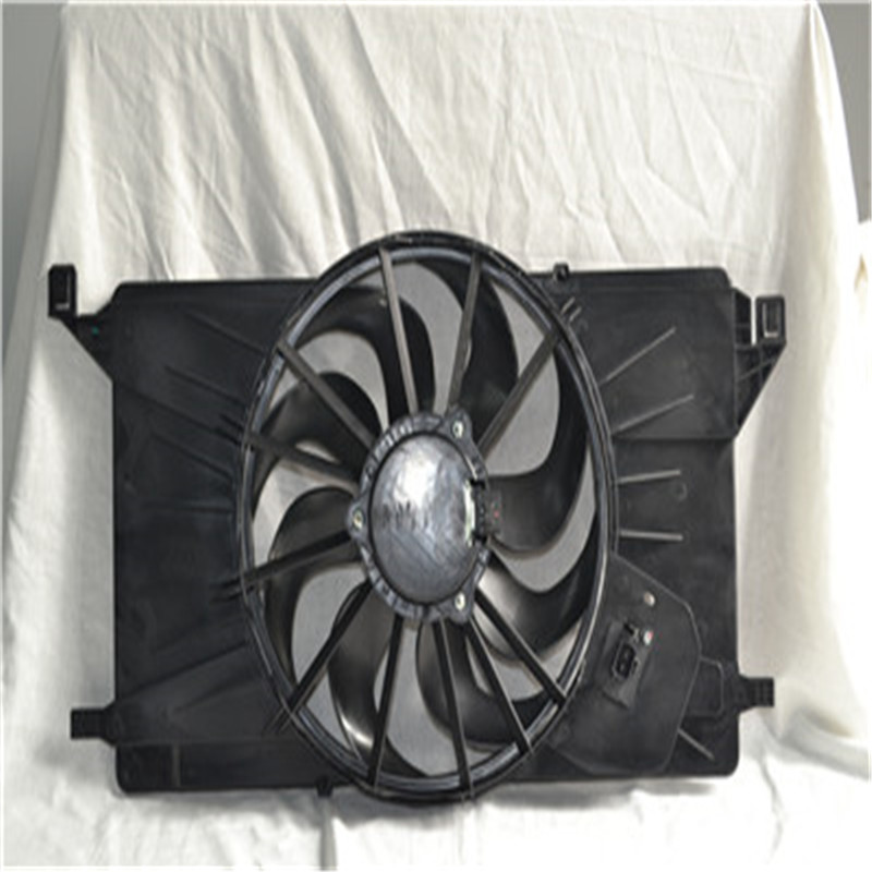 Fan Leictreach ED818C607AC do Ford