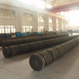 Laeva ja kai kaitseraua puksiirpuksiirid