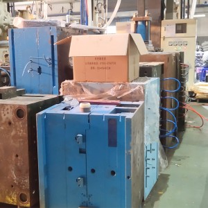 Déantúsóirí páirteanna plaisteacha tionsclaíocha saincheaptha Múnla insteallta