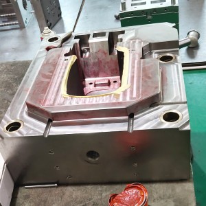 Bhí múnlú insteallta gabhálais plaisteacha PP ABS ag teastáil ó ionstraimí ultrafhuaime míochaine saincheaptha