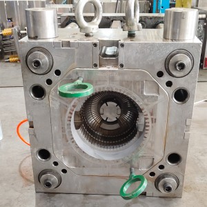 Múnla insteallta plaisteacha táirgí plaisteacha coigríche saincheaptha