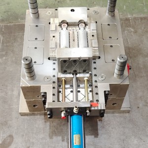 Déantóir na Síne seirbhísí fréamhshamhlú múnlaithe insteallta plaisteacha beacht