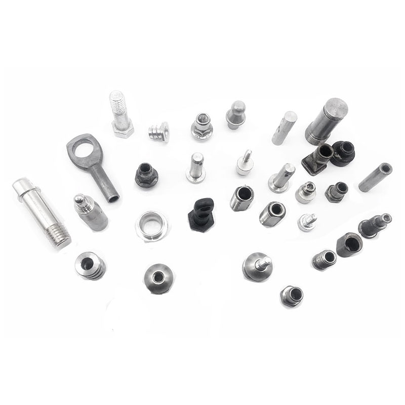 Buntáistí a bhaineann le ceannteideal fuar