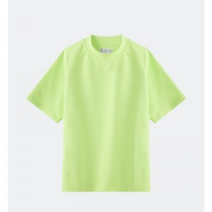 T-léine scaoilte-oiriúnach