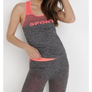 Culaith spóirt dubh agus oráiste