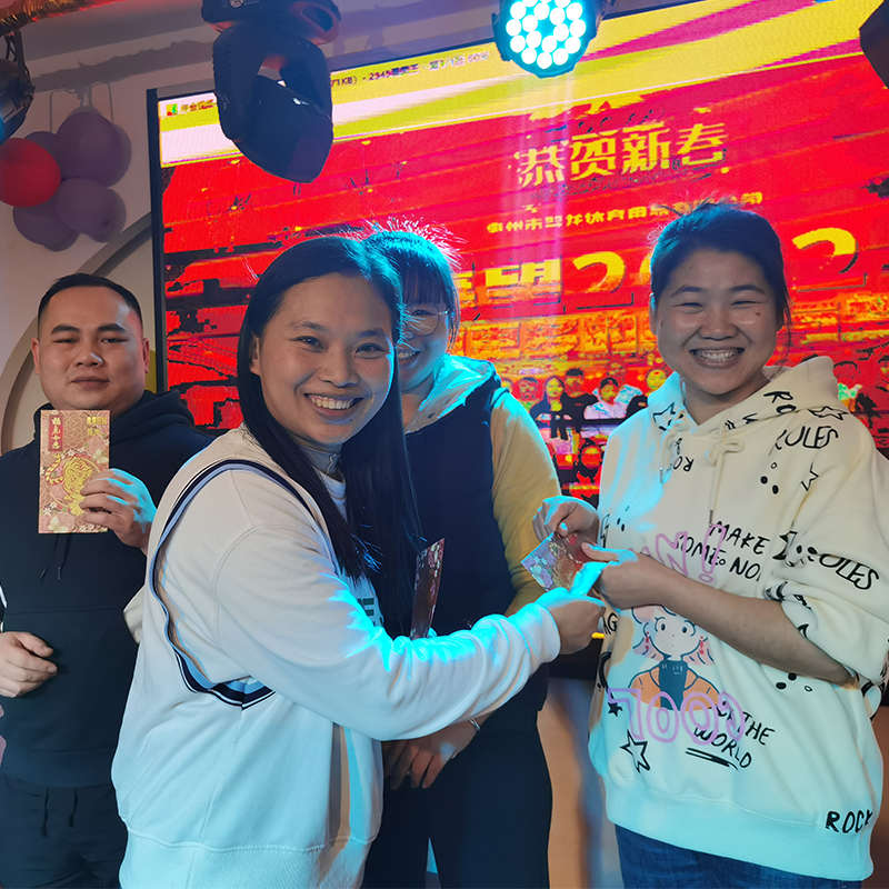 Páirtí bliantúil Elongarrow \\\\ \'s