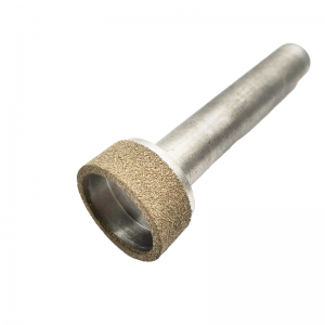 Druil sintéaraithe ceirmeacha