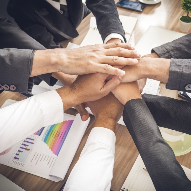 Gan ach mheon macánta, an féidir linn cos isteach a bheith againn