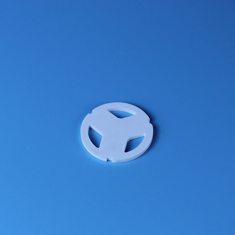 Faoi chruas próiseála agus bruscar de 99 criadóireacht alúmana