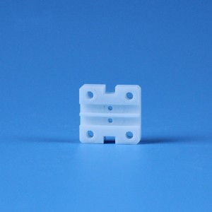 Páirteanna struchtúracha zirconia criadóireachta