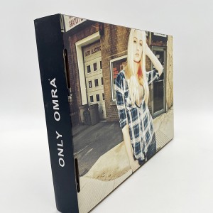 Bosca páipéir pacáistithe tráchtearraí