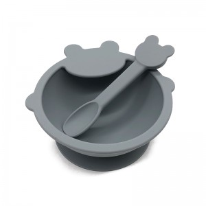 Bíonn babhlaí linbh silicone grád bia le súchán, ag beathú tacair don leanbh