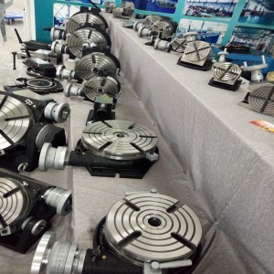 Diailigh Ingearach agus Horizontai Ceann deighilte Uilíoch