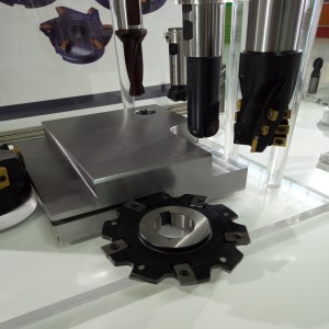 DFW Muilleoireacht Ardluais Muilleoireacht Thrí -Fhoirtreach