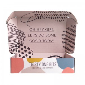 Bosca eitleáin bándearg le taobhanna dúbailte cearnach Cearnóg Express Cearnóg Bosca Pacáistiú Bosca Dath Il-Méid Bosca Rocach