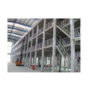 Ardán agus staighre cruach