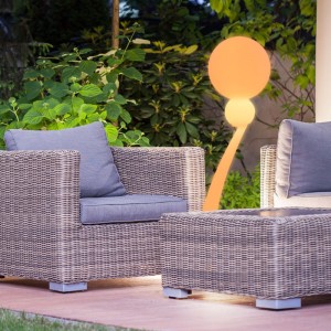 Soilse tírdhreacha uiscedhíonacha LED le haghaidh maisiú gairdín lasmuigh, datha athraitheach rgb lampaí seasaimh le haghaidh maisiúcháin bhuíochais Nollag, príomhlíonra faoi thiomáint