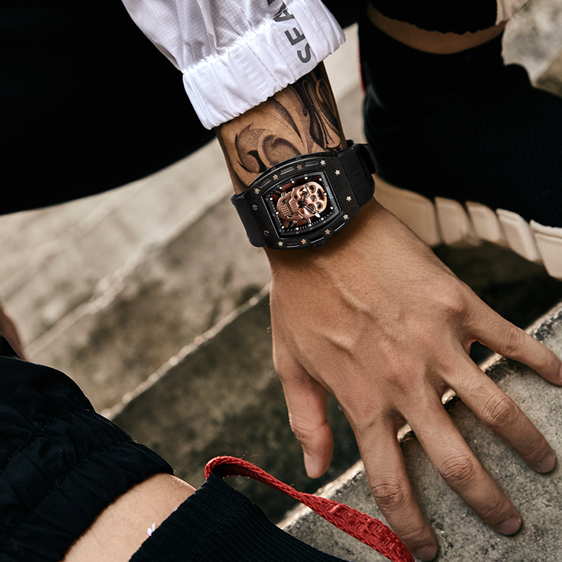 D\'eisigh McKinsey tuarascáil: Sna cúig bliana amach romhainn, fásfaidh an tionscal jewelry agus faire só ard-deireadh go gasta!