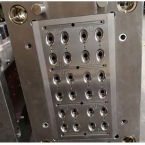 Instealladh plaisteach mould-míochaine