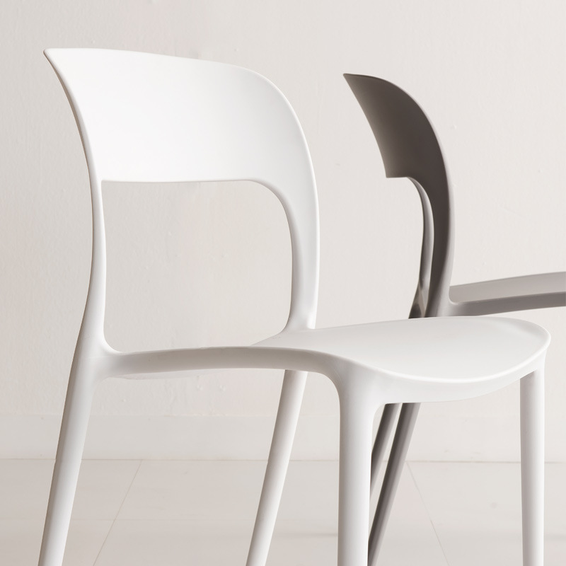 Kaasaegne kõrge kvaliteediga värviline Pp-istme plastist tool kõrge seljaga maastikuline valge väljas plastist aia restorani toolid