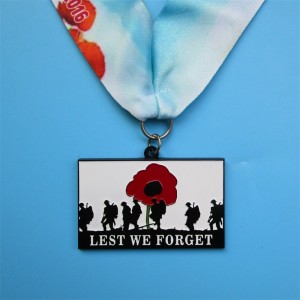 Gradaim Onórach Pearsantaithe Miotal 3d Black Plated Mily Míleata