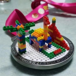 Boinn spóirt agus ribíní le haghaidh snámh ag rith gleacaíocht eitpheile