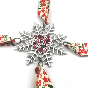 Santa ag rith Gradam Miotal Bronntanais Miotal Bronntanais Miotal Bonn Críostaí