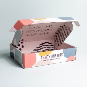 Boscaí bronntanais saincheaptha, boscaí páipéir ardcháilíochta agus boscaí eitleáin