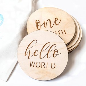 Déantúsán adhmaid Cárta Cárta Cuimhneacháin Míosúil Cárta Cuimhneacháin Míosúil Adhmaid