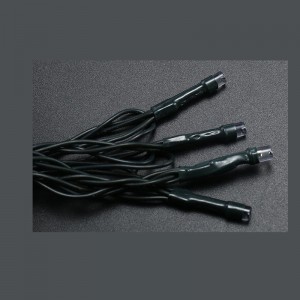 Soilse Nollag ardvoltais faoi stiúir voltais faoi stiúir