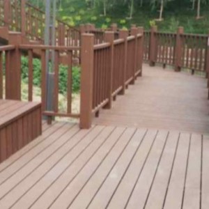 PE múnla easbhrúite plaisteach adhmaid