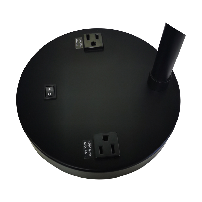 Dhá lampa deisce toin le bailchríoch buí dubh agus éadrom, lasc rockernoff agus dhá asraon áisiúil i seomra aoi