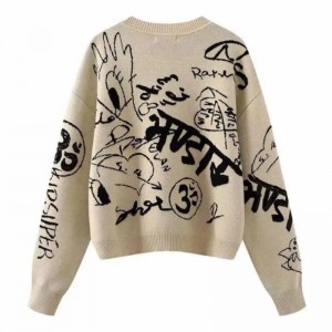 Glac le horduithe beaga ag déanamh cniotála cadáis ag déanamh geansaí fir déantúsaíochta