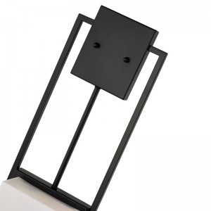 Sconce Balla Óstán Fáilteachais le bailchríoch dubhneamhlonrach agus scáth aicrileach dronuilleogach ag an óstán tipiciúil conair