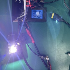 C3 bolgáin ceannlampa LED faoi stiúir