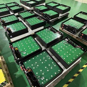 Stóráil Fuinnimh 51.2V 100ah 200ah Walln Rack 2 in 1 Ceallraí Litiam LifePo4 Suite le Scáileán Cliste LED App Soghluaiste