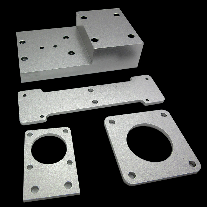 Codanna meicniúla cóimhiotail alúmanaim saincheaptha