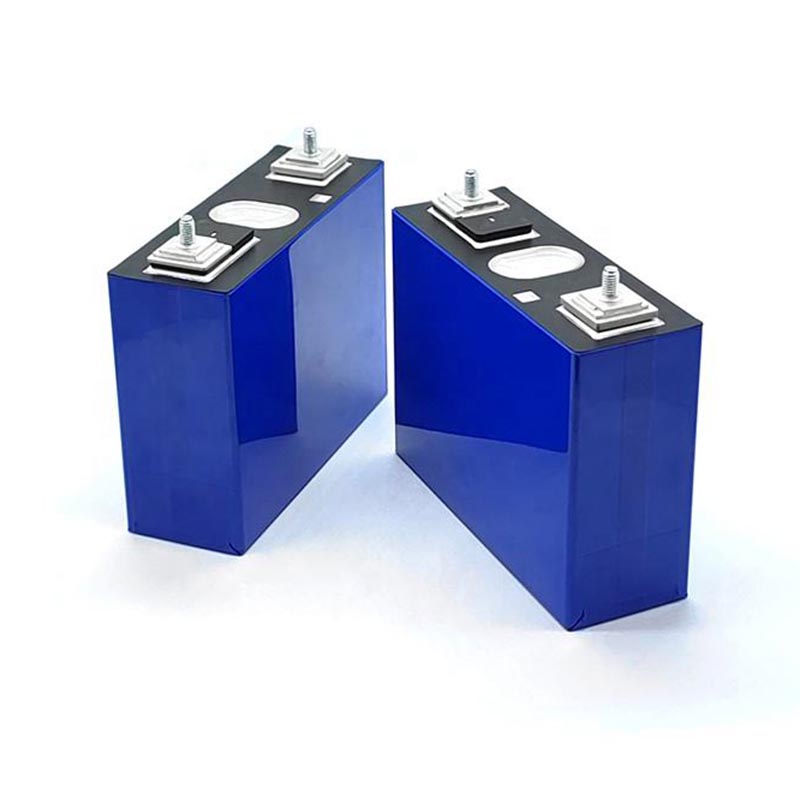 Svolt 106AH LFP Battery 3.2V 100AH ​​LIFEPO4 Cill Battery Prismatic Ceallra Lithiam Athluchtaithe Ceallraí Fosfáite Iarainn Do 12V 24V 48V Pacáiste Battery Stórála Fuinnimh Gréine