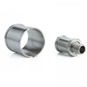 CNC iompaithe meaisínithe cruinneas saincheaptha ag casadh chuid