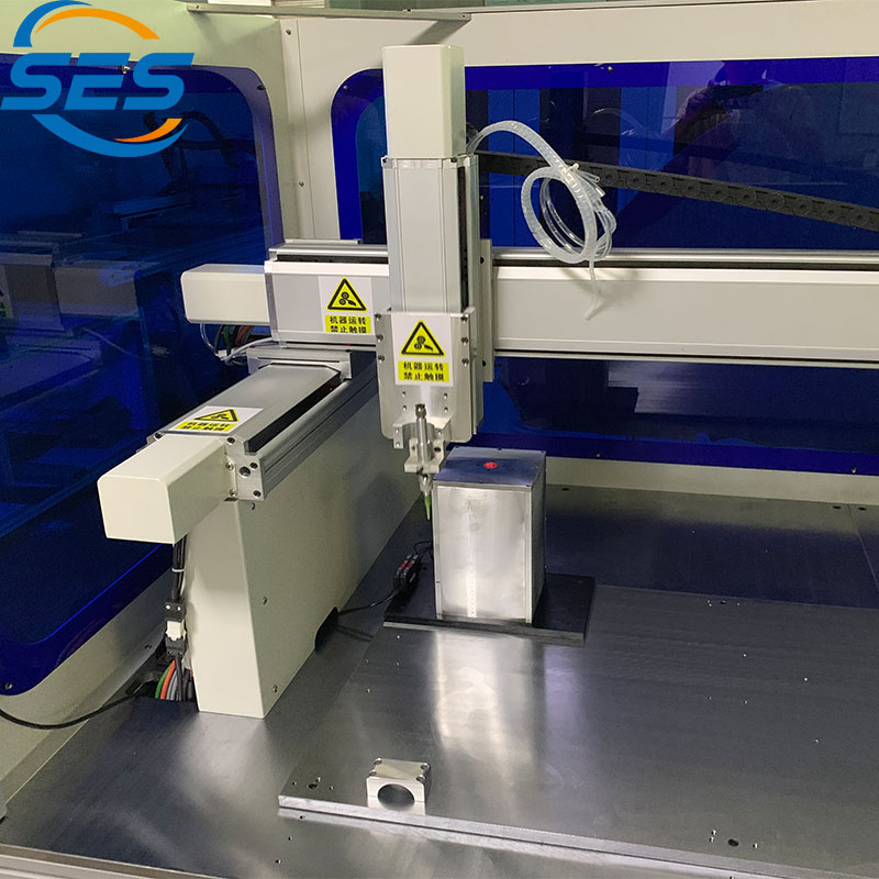 Meaisín Dáilte Solas Ingearach LED