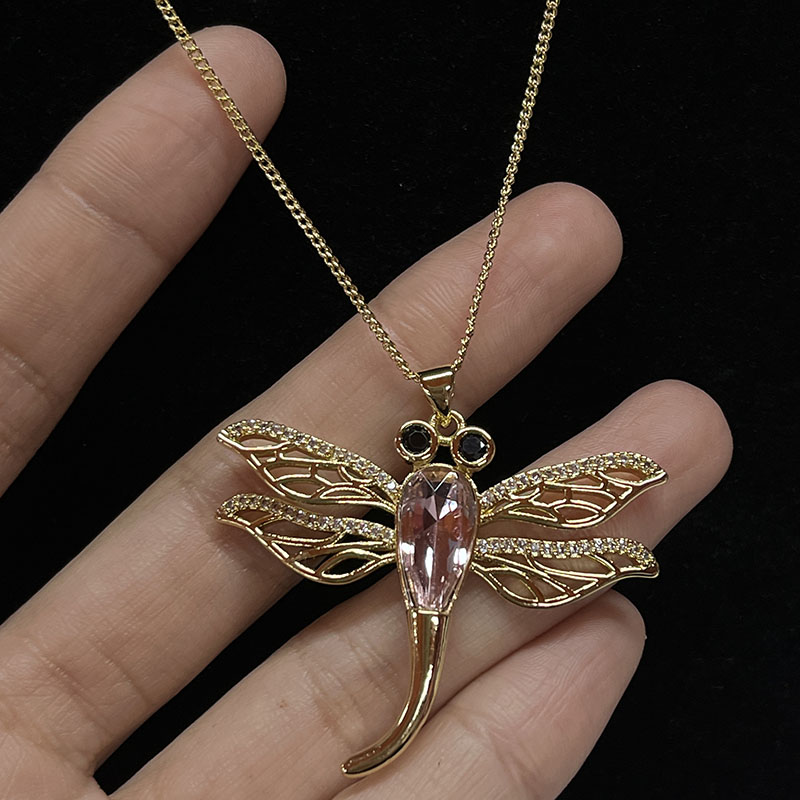 Muince pendant dragonfly galánta le haicinn criostail bándearg agus rhinestone, ór-Plátáilte le sciatháin chasta filigree