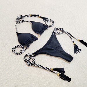 Dhá cheann - Píosa bikini do chailíní te. Stíl Triantáin, dúbailte - dath taobhach - ag blocáil. Feisteas snámha bikini trá, trí cinn - Stíl phointe 8826 Praghas:$79.99